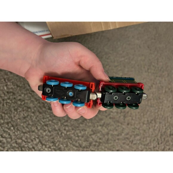 2002 Thomas The Tank Engine Die Cast Metal Toy Train W/ Coal Car - Picture 5 of 6